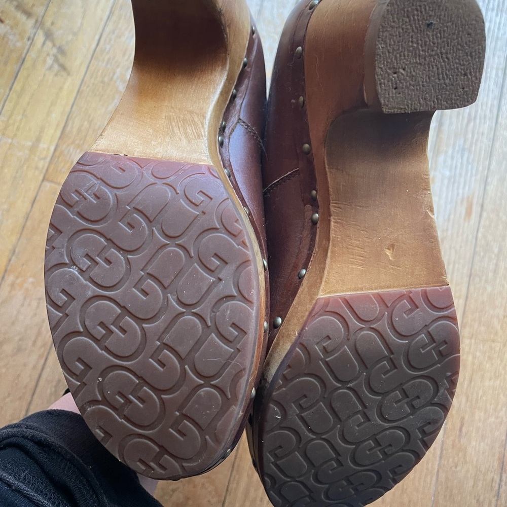 Ugg boots - Picture 4 of 9